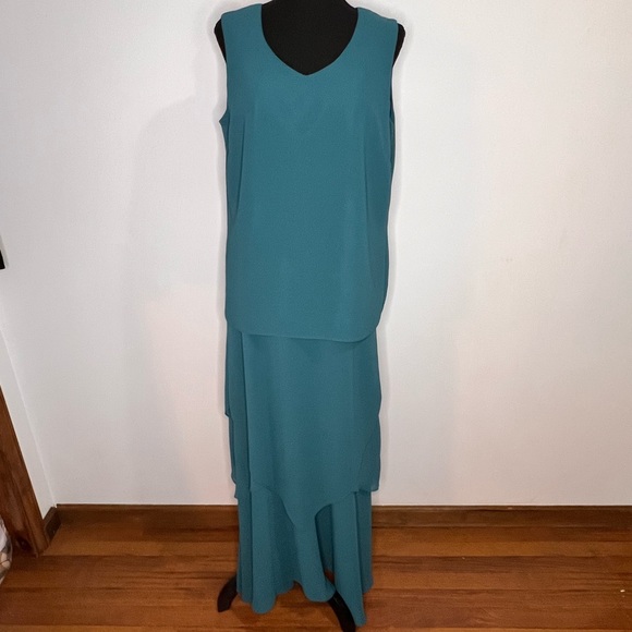 Florentine Soirée Flowing Teal Skirt Set - Picture 2 of 11